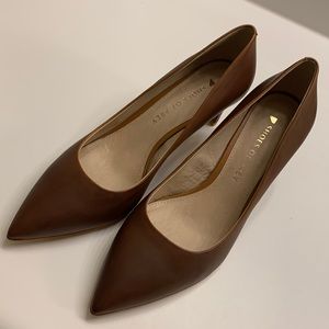 New without tags, brown women’s Shoes of Prey heel, size 7.5.